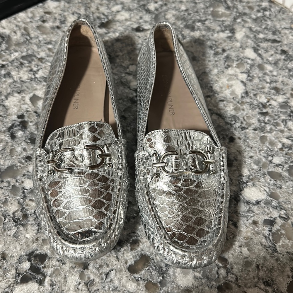 Donald Pliner silver Viky metallic driving shoe